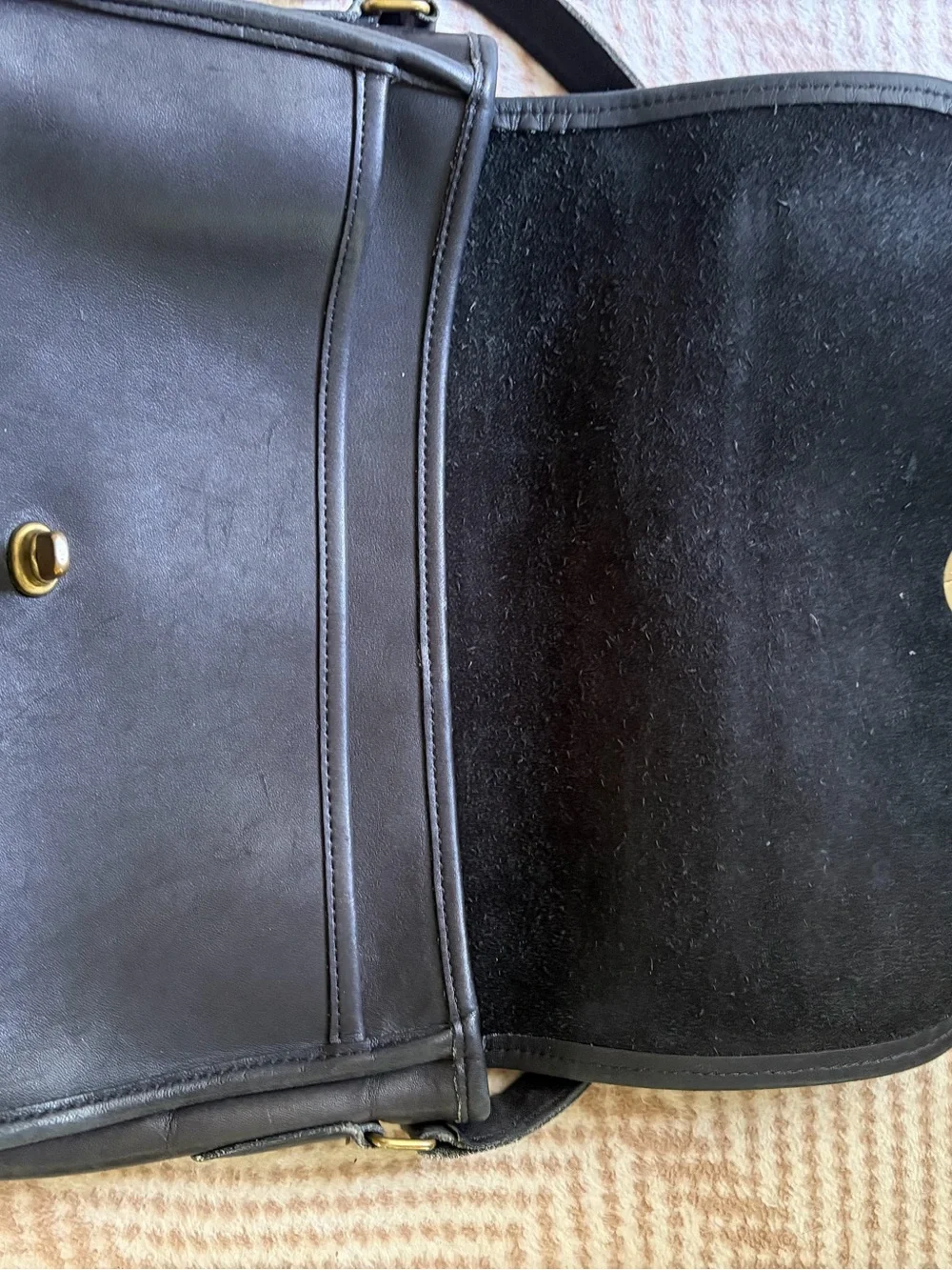 VTG Coach Classic City Bag